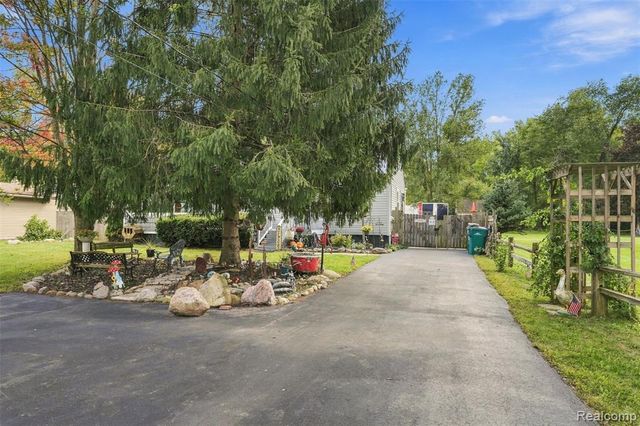 36739 Wick Road, Romulus, MI 48174