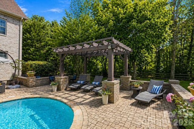 1401 Tara Plantation Boulevard, Wesley Chapel, NC 28110