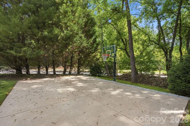 1401 Tara Plantation Boulevard, Wesley Chapel, NC 28110