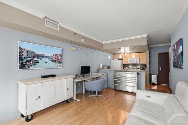 425 W Beech 854, San Diego, CA 92101