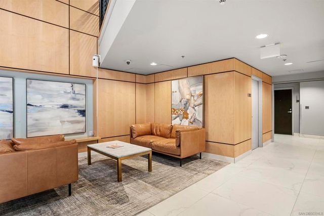 425 W Beech 854, San Diego, CA 92101