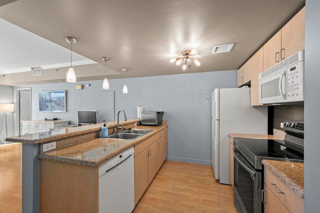 425 W Beech 854, San Diego, CA 92101