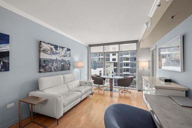 425 W Beech 854, San Diego, CA 92101