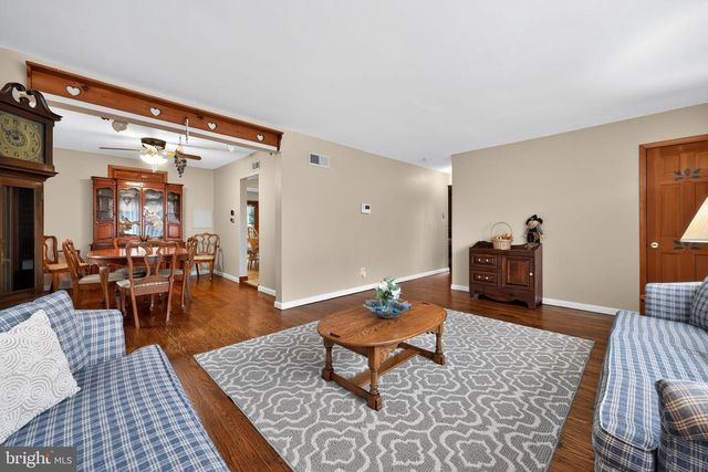 300 W HOLLY AVE, Oaklyn, NJ 08107