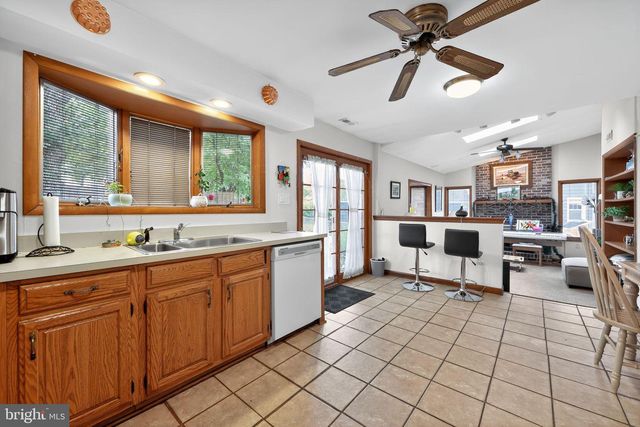 300 W HOLLY AVE, Oaklyn, NJ 08107
