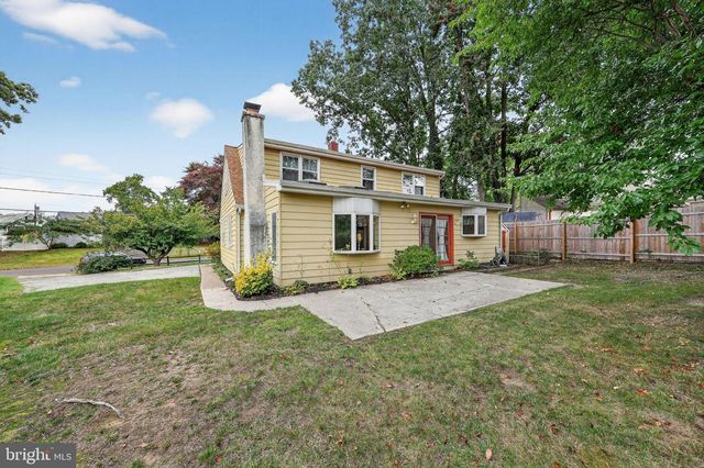 300 W HOLLY AVE, Oaklyn, NJ 08107