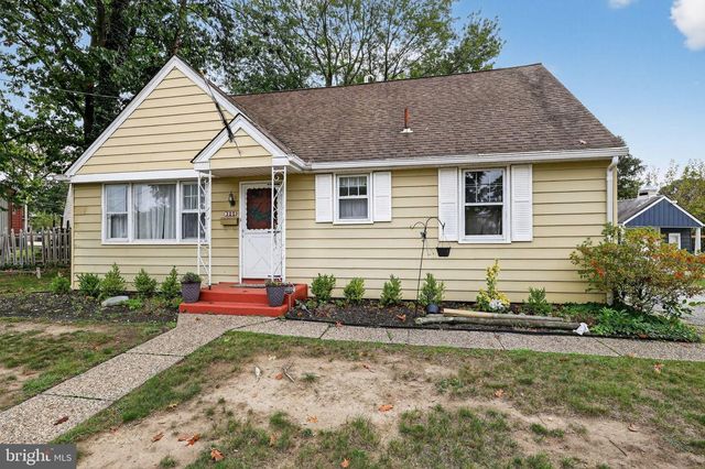 300 W HOLLY AVE, Oaklyn, NJ 08107