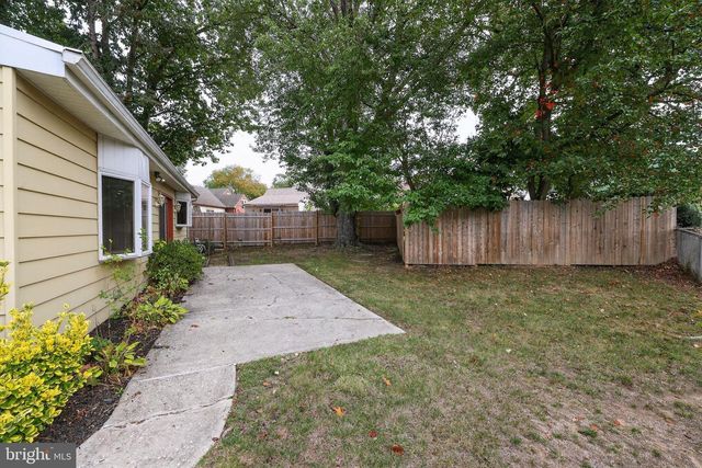 300 W HOLLY AVE, Oaklyn, NJ 08107