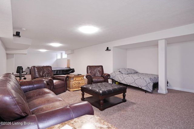 6608 Eastwind Way, Crestwood, KY 40014