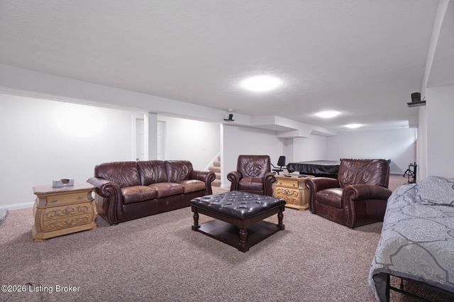 6608 Eastwind Way, Crestwood, KY 40014
