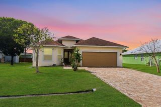 930 SW Versailles Avenue, Port St. Lucie, FL 34953