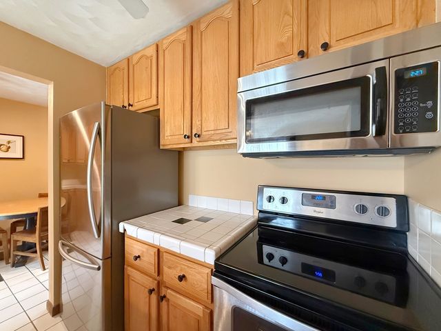 971 41st Street, Moline, IL 61265