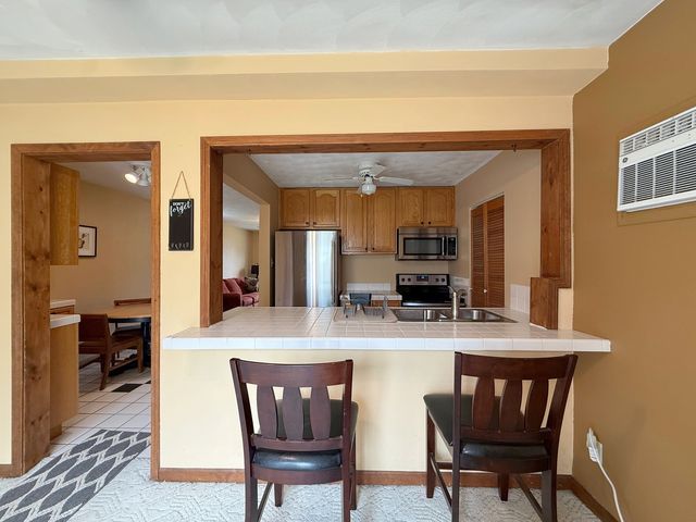 971 41st Street, Moline, IL 61265