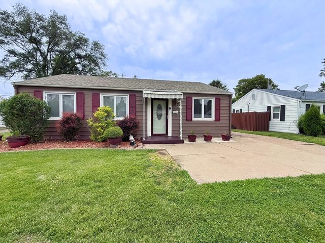 971 41st Street, Moline, IL 61265