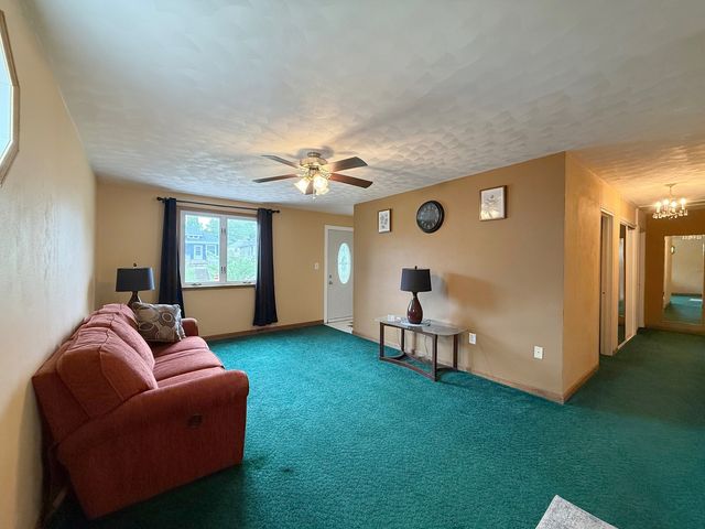 971 41st Street, Moline, IL 61265