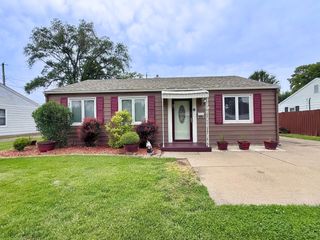 971 41st Street, Moline, IL 61265