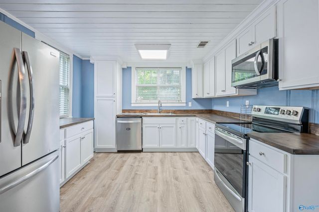 1021 Johnston Street SE, Decatur, AL 35601