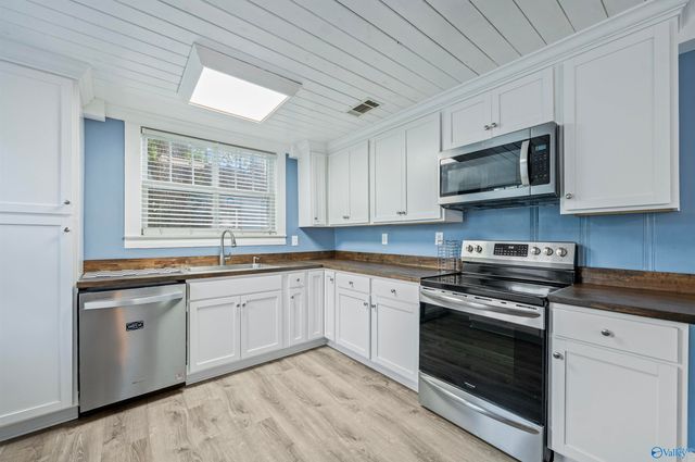 1021 Johnston Street SE, Decatur, AL 35601