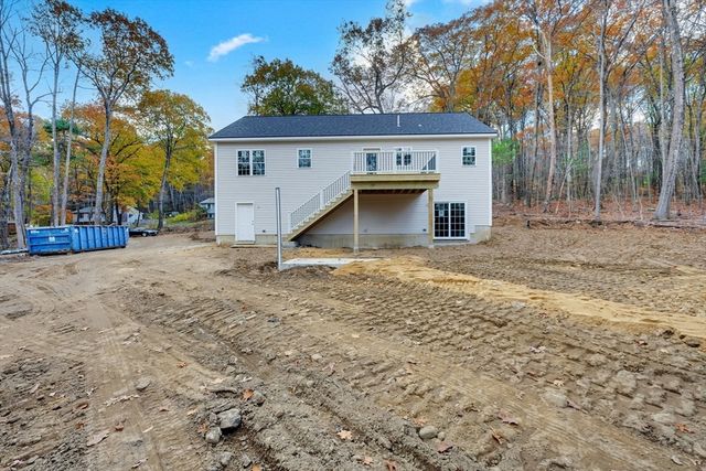 87 Vinton Road, Holland, MA 01521