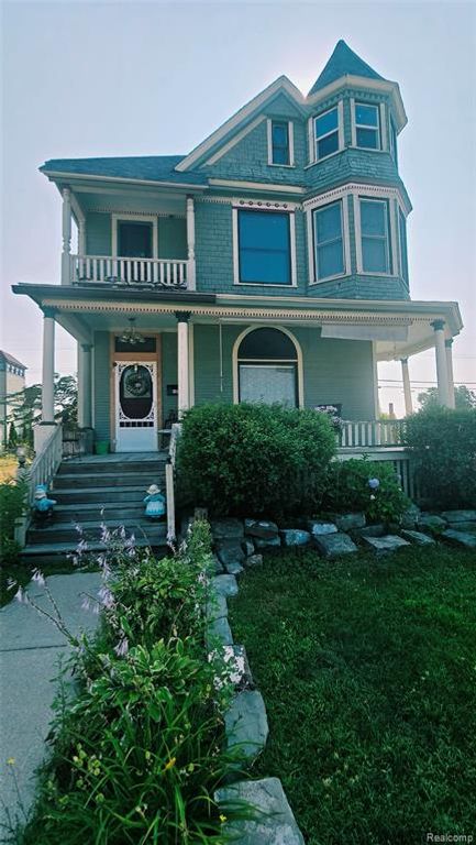 1516 6th Street, Port Huron, MI 48060