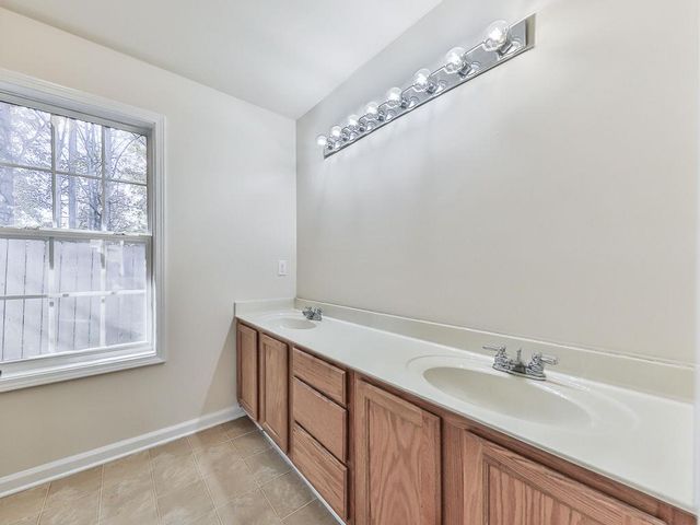 5021 Kathryn Glen NW Drive, Acworth, GA 30101