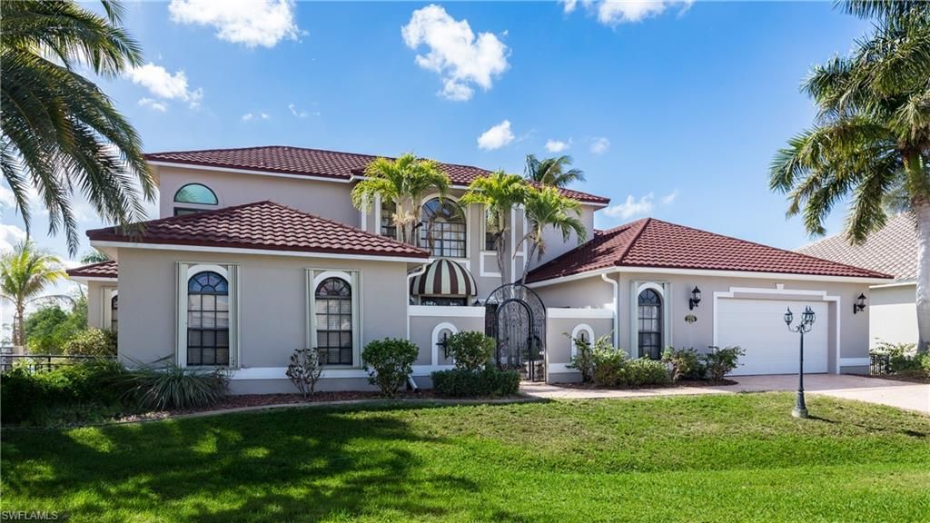 2374 Coral Point DR, CAPE CORAL, FL 33990 — photo 2