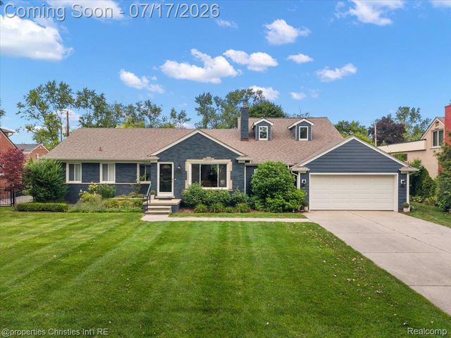 18244 Beverly Road, Beverly Hills Village, MI 48025