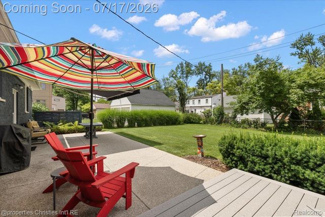 18244 Beverly Road, Beverly Hills Village, MI 48025