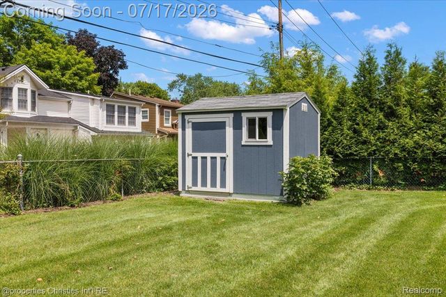 18244 Beverly Road, Beverly Hills Village, MI 48025