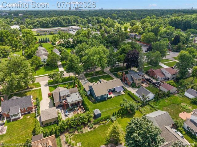18244 Beverly Road, Beverly Hills Village, MI 48025