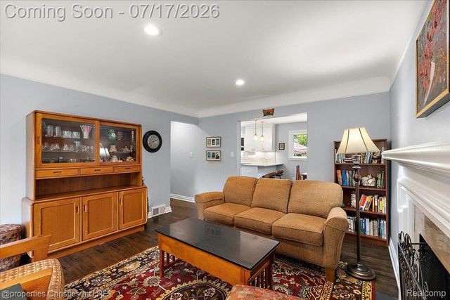 18244 Beverly Road, Beverly Hills Village, MI 48025