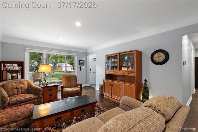 18244 Beverly Road, Beverly Hills Village, MI 48025