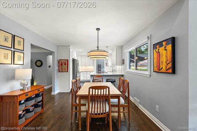 18244 Beverly Road, Beverly Hills Village, MI 48025