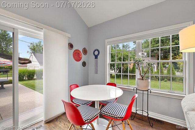 18244 Beverly Road, Beverly Hills Village, MI 48025