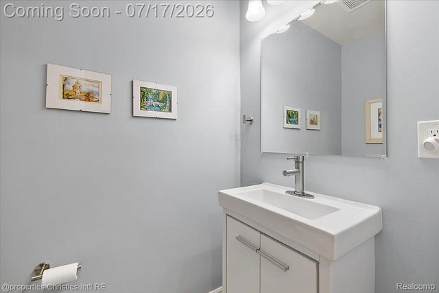 18244 Beverly Road, Beverly Hills Village, MI 48025