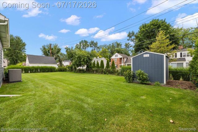 18244 Beverly Road, Beverly Hills Village, MI 48025