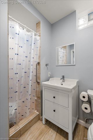 18244 Beverly Road, Beverly Hills Village, MI 48025