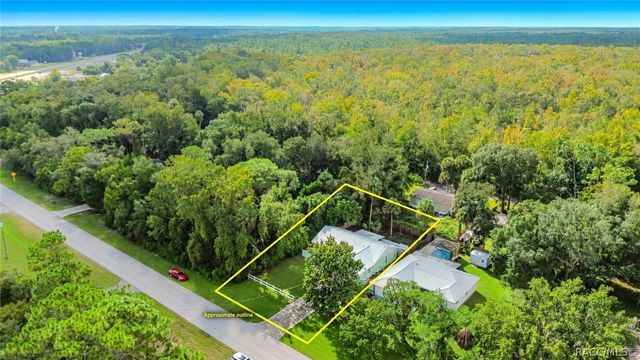 8422 W Bradshaw Street, Homosassa, FL 34448