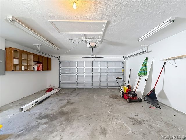 8422 W Bradshaw Street, Homosassa, FL 34448