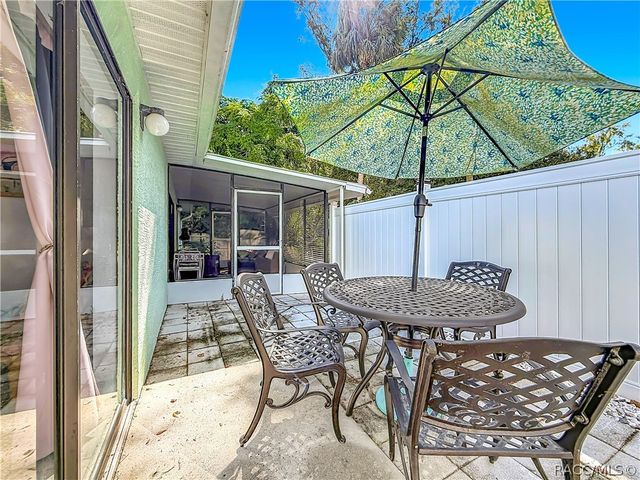 8422 W Bradshaw Street, Homosassa, FL 34448