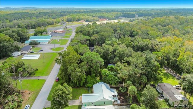 8422 W Bradshaw Street, Homosassa, FL 34448