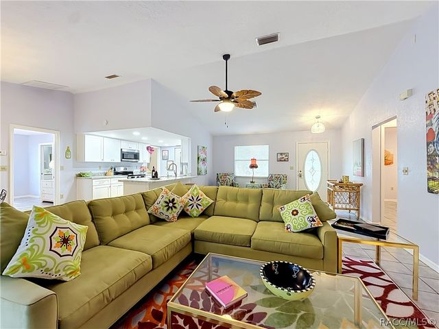 8422 W Bradshaw Street, Homosassa, FL 34448