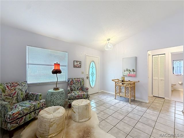 8422 W Bradshaw Street, Homosassa, FL 34448