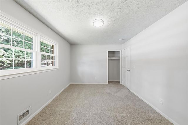 6556 Glenwood Drive, Douglasville, GA 30135