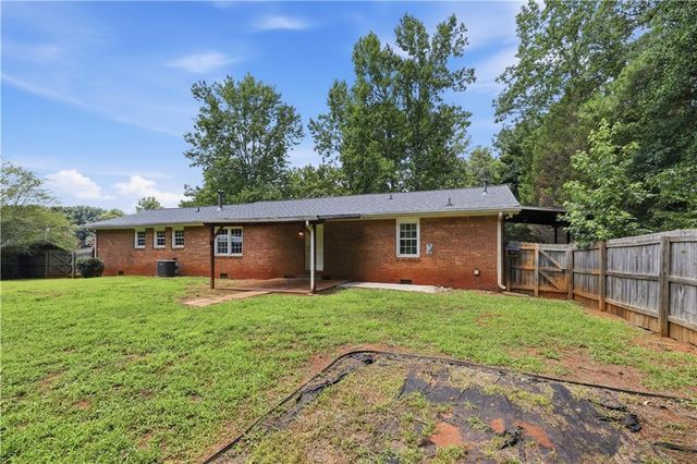 6556 Glenwood Drive, Douglasville, GA 30135