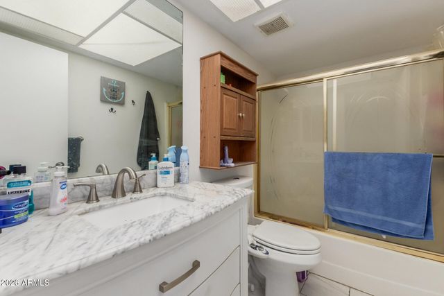 8802 N NEW WORLD Drive, Glendale, AZ 85302