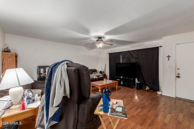 8802 N NEW WORLD Drive, Glendale, AZ 85302