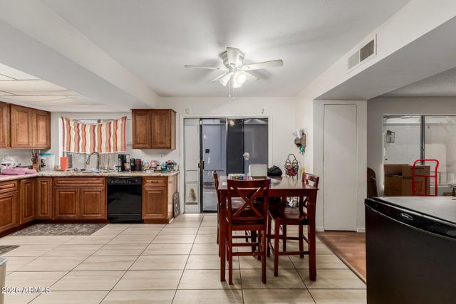 8802 N NEW WORLD Drive, Glendale, AZ 85302