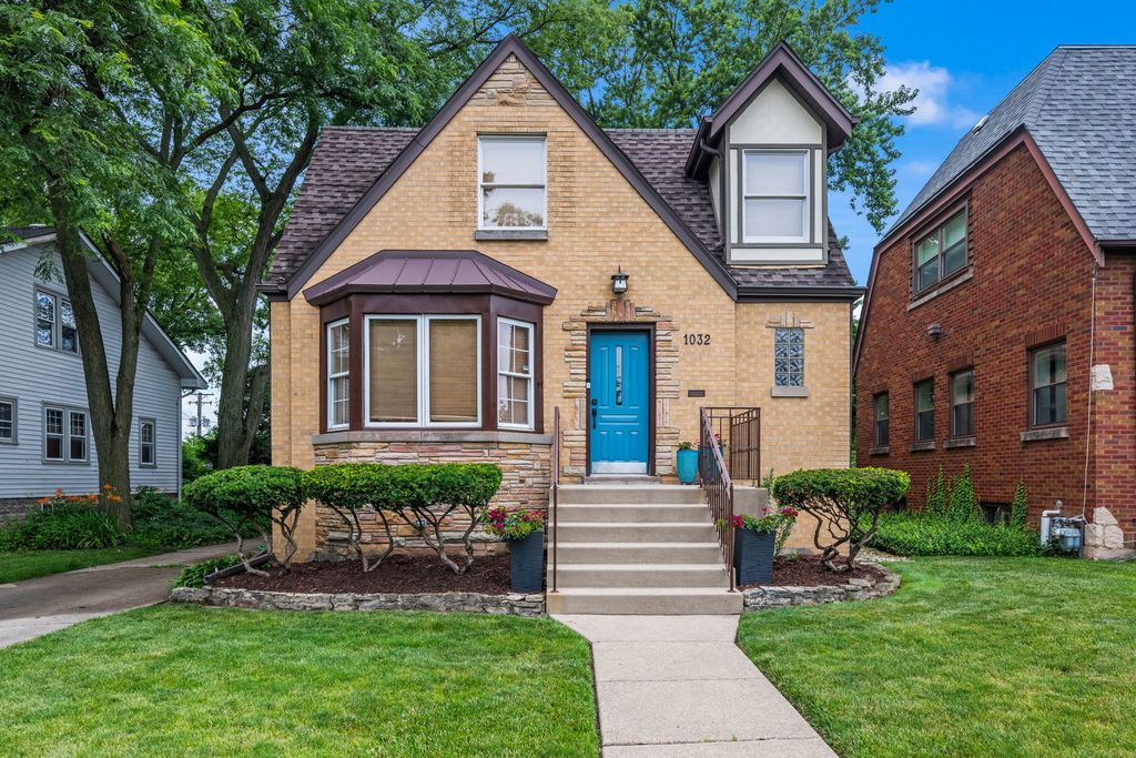 1032 Courtland Avenue, Park Ridge, IL 60068