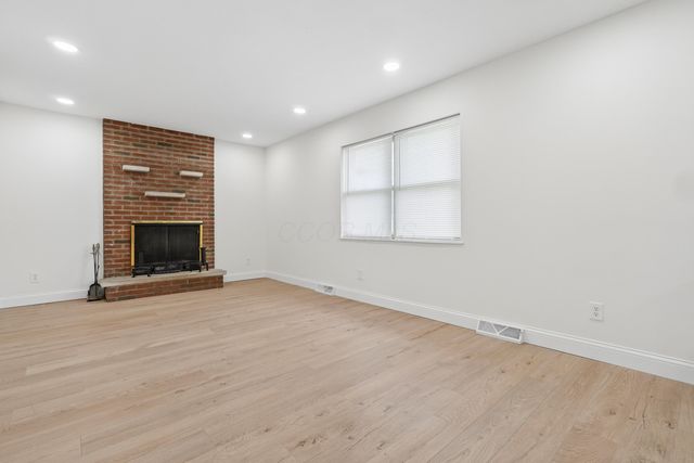 2564 Bryan Circle, Grove City, OH 43123